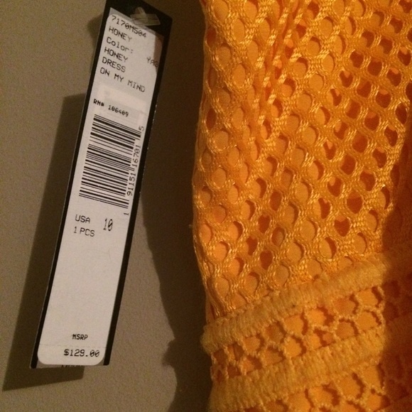 TAHARI “Arthur S. Levine dresses” On My Mind dress in honey NWT - Picture 6 of 12